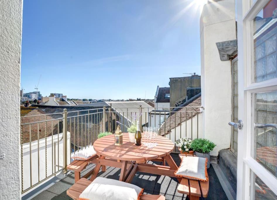 Modern 4 Bedroom Townhouse Perfect Location. Brighton Exterior photo